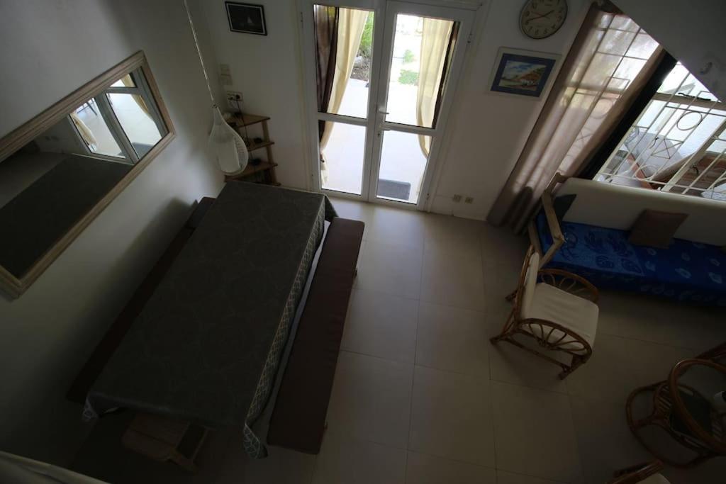 Les Cygnes, Pereybere. Holiday home *