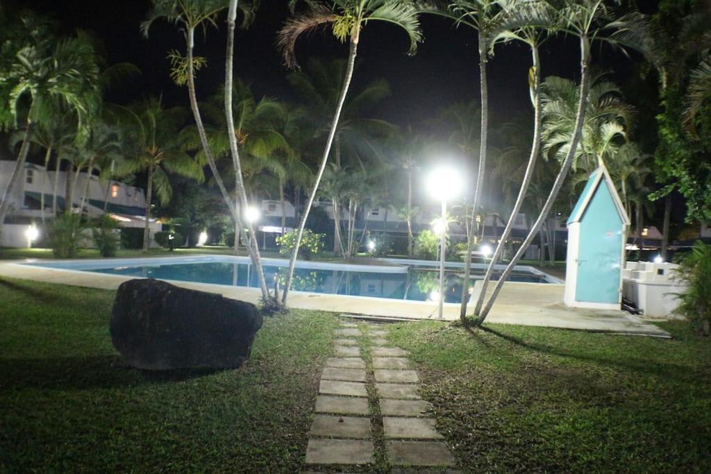 Les Cygnes, Pereybere. Holiday home