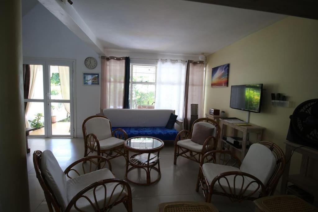 Holiday home Les Cygnes, Pereybere. *