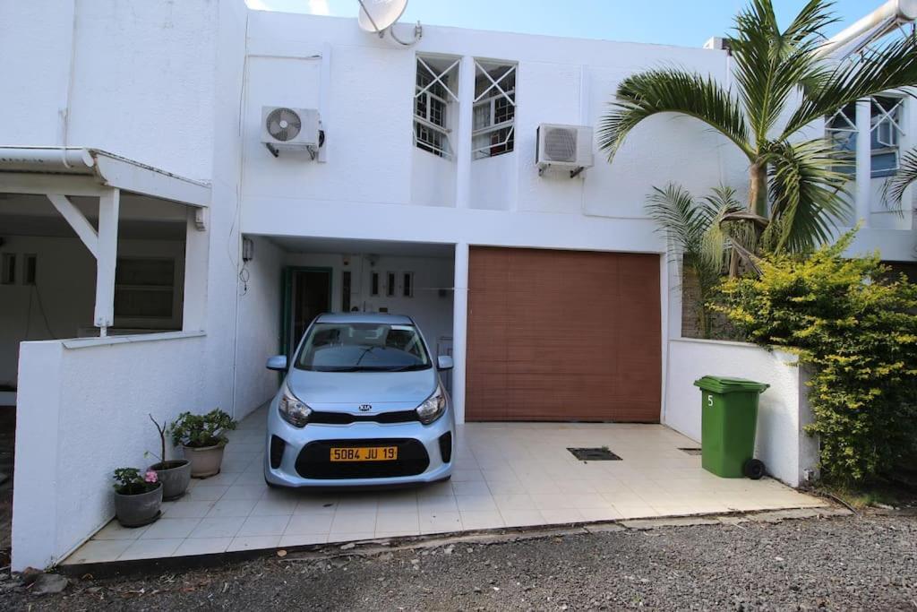 Les Cygnes, Pereybere. Holiday home Pereybere Beach