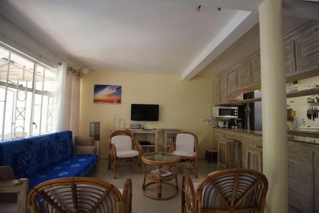 Les Cygnes, Pereybere. Holiday home Pereybere Beach